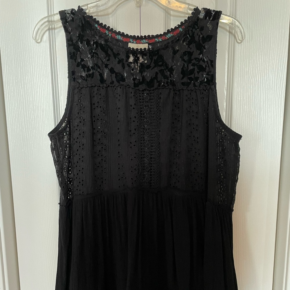 KNOX ROSE black eyelet lace tank top